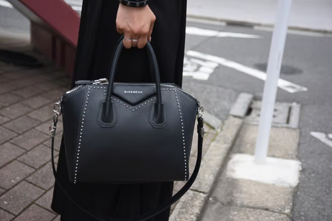 Best Price Givenchy AAA 